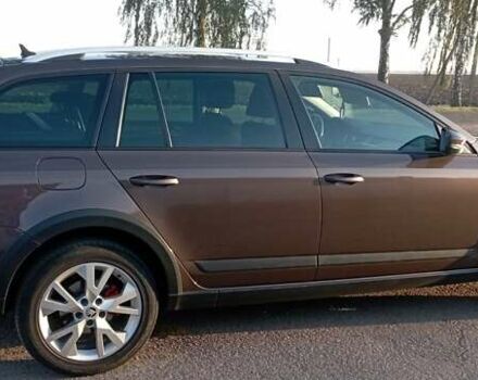 Коричневый Шкода Октавия Скаут, объемом двигателя 2 л и пробегом 257 тыс. км за 15900 $, фото 31 на Automoto.ua