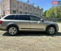 Коричневый Шкода Октавия Скаут, объемом двигателя 2 л и пробегом 238 тыс. км за 15500 $, фото 1 на Automoto.ua