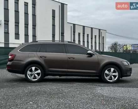 Коричневый Шкода Октавия Скаут, объемом двигателя 1.97 л и пробегом 231 тыс. км за 19699 $, фото 14 на Automoto.ua