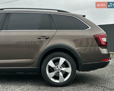 Коричневый Шкода Октавия Скаут, объемом двигателя 1.97 л и пробегом 231 тыс. км за 19699 $, фото 8 на Automoto.ua