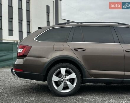 Коричневый Шкода Октавия Скаут, объемом двигателя 1.97 л и пробегом 231 тыс. км за 19699 $, фото 13 на Automoto.ua