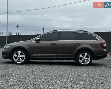 Коричневый Шкода Октавия Скаут, объемом двигателя 1.97 л и пробегом 231 тыс. км за 19699 $, фото 7 на Automoto.ua