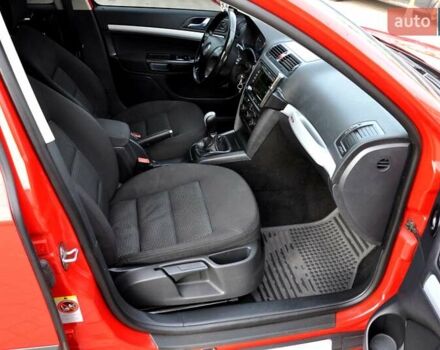 Червоний Шкода Octavia Scout, об'ємом двигуна 2 л та пробігом 269 тис. км за 6700 $, фото 26 на Automoto.ua