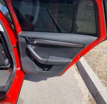 Червоний Шкода Octavia Scout, об'ємом двигуна 2 л та пробігом 115 тис. км за 18500 $, фото 19 на Automoto.ua