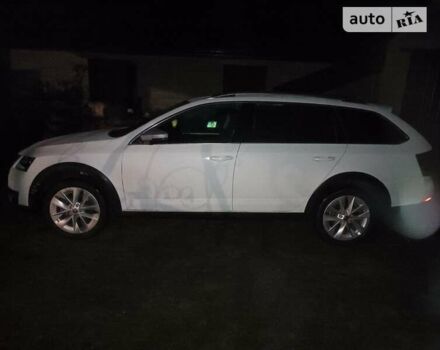 Шкода Октавия Скаут, объемом двигателя 1.97 л и пробегом 173 тыс. км за 21700 $, фото 1 на Automoto.ua