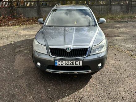 Шкода Октавия Скаут 2012 в Чернигове на Automoto.ua Шкода Октавия Скаут, объемом двигателя 2 л и пробегом 300 тыс. км за 10900 $, фото 1 на Automoto.ua