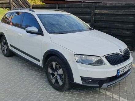 Шкода Октавия Скаут 2015 в Киеве на Automoto.ua Шкода Октавия Скаут, объемом двигателя 2 л и пробегом 250 тыс. км за 14300 $, фото 1 на Automoto.ua