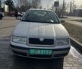 Серый Шкода Октавия Скаут, объемом двигателя 0 л и пробегом 300 тыс. км за 2100 $, фото 1 на Automoto.ua