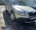 Серый Шкода Октавия Скаут, объемом двигателя 1.9 л и пробегом 500 тыс. км за 3000 $, фото 1 на Automoto.ua