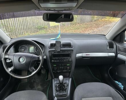 Сірий Шкода Octavia Scout, об'ємом двигуна 2 л та пробігом 281 тис. км за 3500 $, фото 12 на Automoto.ua