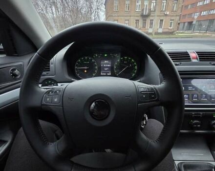 Сірий Шкода Octavia Scout, об'ємом двигуна 2 л та пробігом 319 тис. км за 8200 $, фото 4 на Automoto.ua