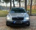 Серый Шкода Октавия Скаут, объемом двигателя 2 л и пробегом 350 тыс. км за 4550 $, фото 2 на Automoto.ua