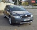 Серый Шкода Октавия Скаут, объемом двигателя 2 л и пробегом 213 тыс. км за 6200 $, фото 9 на Automoto.ua