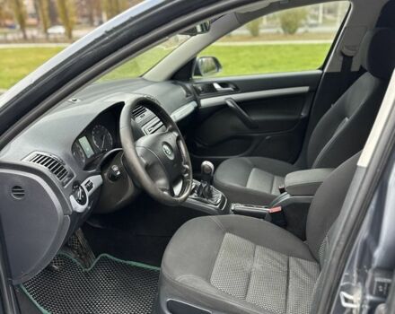 Сірий Шкода Octavia Scout, об'ємом двигуна 2 л та пробігом 285 тис. км за 4200 $, фото 10 на Automoto.ua