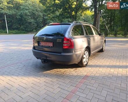 Серый Шкода Октавия Скаут, объемом двигателя 1.8 л и пробегом 229 тыс. км за 6600 $, фото 1 на Automoto.ua