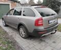 Серый Шкода Октавия Скаут, объемом двигателя 2 л и пробегом 276 тыс. км за 2450 $, фото 4 на Automoto.ua