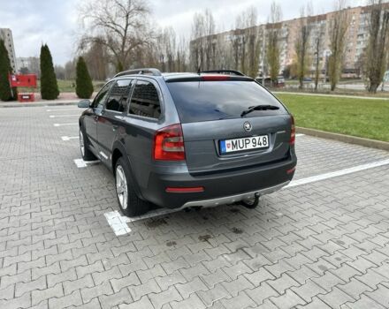Сірий Шкода Octavia Scout, об'ємом двигуна 2 л та пробігом 285 тис. км за 4200 $, фото 2 на Automoto.ua