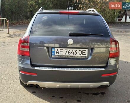 Серый Шкода Октавия Скаут, объемом двигателя 2 л и пробегом 213 тыс. км за 6200 $, фото 14 на Automoto.ua