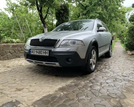 Сірий Шкода Octavia Scout, об'ємом двигуна 2 л та пробігом 470 тис. км за 8000 $, фото 6 на Automoto.ua