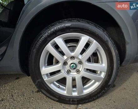 Серый Шкода Октавия Скаут, объемом двигателя 2 л и пробегом 213 тыс. км за 6200 $, фото 25 на Automoto.ua