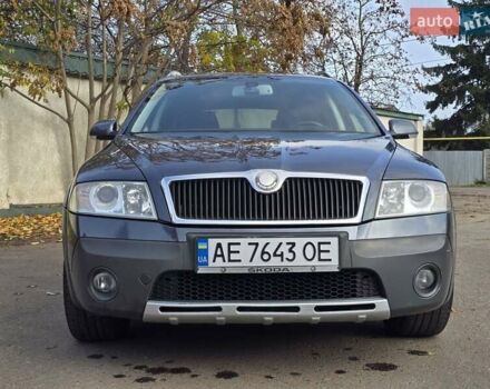 Серый Шкода Октавия Скаут, объемом двигателя 2 л и пробегом 213 тыс. км за 6200 $, фото 11 на Automoto.ua