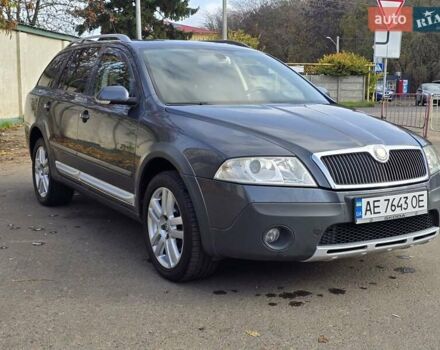 Серый Шкода Октавия Скаут, объемом двигателя 2 л и пробегом 213 тыс. км за 6200 $, фото 7 на Automoto.ua