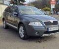Серый Шкода Октавия Скаут, объемом двигателя 2 л и пробегом 213 тыс. км за 6200 $, фото 7 на Automoto.ua