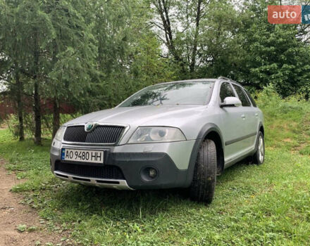 Серый Шкода Октавия Скаут, объемом двигателя 2 л и пробегом 500 тыс. км за 6965 $, фото 2 на Automoto.ua