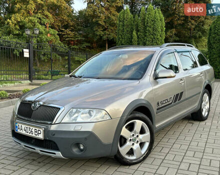 Сірий Шкода Octavia Scout, об'ємом двигуна 2 л та пробігом 225 тис. км за 6900 $, фото 1 на Automoto.ua