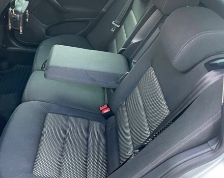 Серый Шкода Октавия Скаут, объемом двигателя 2 л и пробегом 260 тыс. км за 6300 $, фото 7 на Automoto.ua