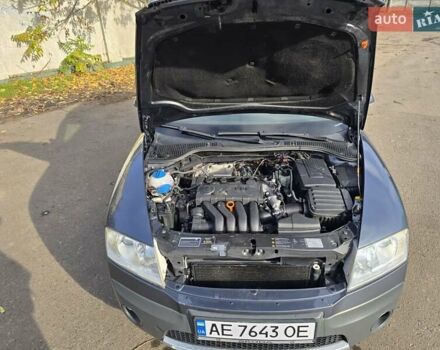 Серый Шкода Октавия Скаут, объемом двигателя 2 л и пробегом 213 тыс. км за 6200 $, фото 42 на Automoto.ua