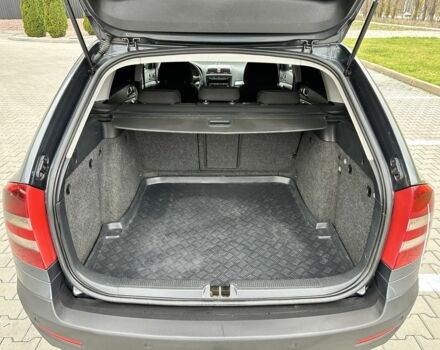 Сірий Шкода Octavia Scout, об'ємом двигуна 2 л та пробігом 285 тис. км за 4200 $, фото 18 на Automoto.ua