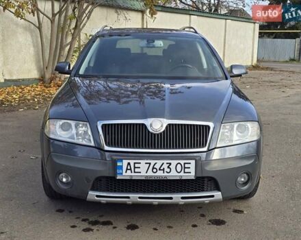 Серый Шкода Октавия Скаут, объемом двигателя 2 л и пробегом 213 тыс. км за 6200 $, фото 4 на Automoto.ua
