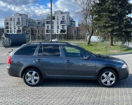 Сірий Шкода Octavia Scout, об'ємом двигуна 0 л та пробігом 140 тис. км за 7950 $, фото 6 на Automoto.ua