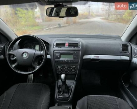 Сірий Шкода Octavia Scout, об'ємом двигуна 1.98 л та пробігом 331 тис. км за 5999 $, фото 10 на Automoto.ua