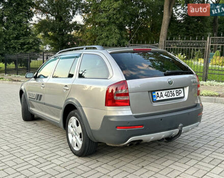 Сірий Шкода Octavia Scout, об'ємом двигуна 2 л та пробігом 225 тис. км за 6900 $, фото 3 на Automoto.ua