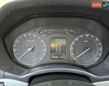 Серый Шкода Октавия Скаут, объемом двигателя 2 л и пробегом 213 тыс. км за 6200 $, фото 47 на Automoto.ua