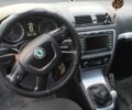 Серый Шкода Октавия Скаут, объемом двигателя 2 л и пробегом 340 тыс. км за 7000 $, фото 2 на Automoto.ua