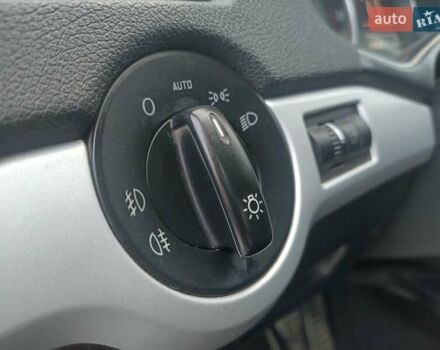 Серый Шкода Октавия Скаут, объемом двигателя 1.8 л и пробегом 227 тыс. км за 8399 $, фото 25 на Automoto.ua