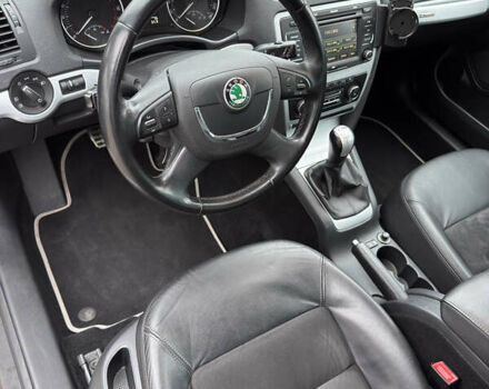 Сірий Шкода Octavia Scout, об'ємом двигуна 2 л та пробігом 282 тис. км за 10800 $, фото 16 на Automoto.ua