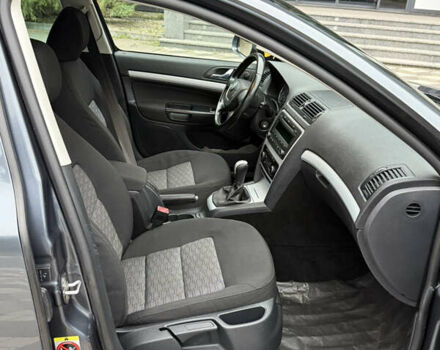 Сірий Шкода Octavia Scout, об'ємом двигуна 1.8 л та пробігом 219 тис. км за 7750 $, фото 4 на Automoto.ua