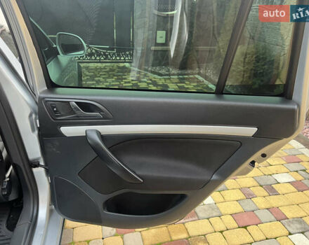 Серый Шкода Октавия Скаут, объемом двигателя 2 л и пробегом 230 тыс. км за 8990 $, фото 33 на Automoto.ua