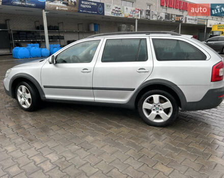 Серый Шкода Октавия Скаут, объемом двигателя 1.8 л и пробегом 247 тыс. км за 10200 $, фото 5 на Automoto.ua