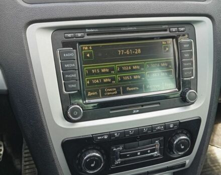 Серый Шкода Октавия Скаут, объемом двигателя 2 л и пробегом 256 тыс. км за 9000 $, фото 5 на Automoto.ua