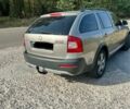 Серый Шкода Октавия Скаут, объемом двигателя 1.8 л и пробегом 271 тыс. км за 8850 $, фото 3 на Automoto.ua