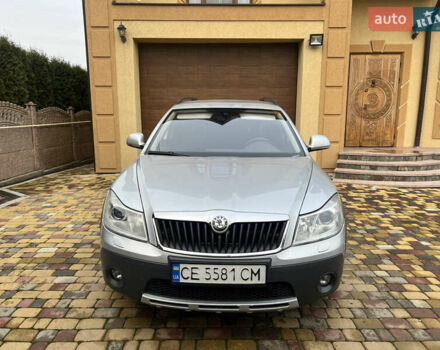 Серый Шкода Октавия Скаут, объемом двигателя 2 л и пробегом 230 тыс. км за 8990 $, фото 1 на Automoto.ua