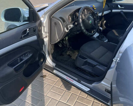 Сірий Шкода Octavia Scout, об'ємом двигуна 1.8 л та пробігом 235 тис. км за 9500 $, фото 11 на Automoto.ua