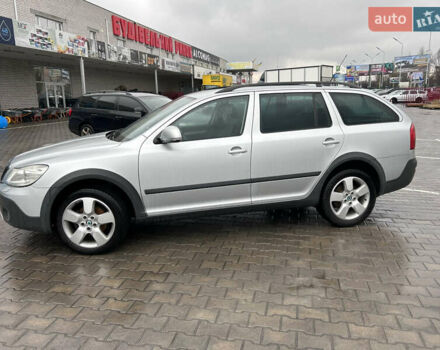 Серый Шкода Октавия Скаут, объемом двигателя 1.8 л и пробегом 247 тыс. км за 10200 $, фото 6 на Automoto.ua