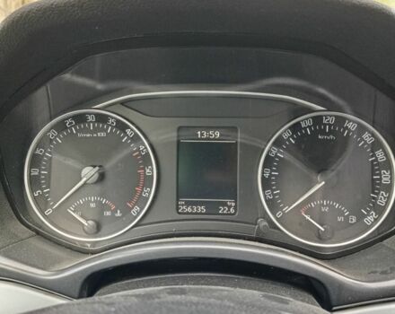 Серый Шкода Октавия Скаут, объемом двигателя 2 л и пробегом 256 тыс. км за 9000 $, фото 6 на Automoto.ua