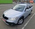 Серый Шкода Октавия Скаут, объемом двигателя 1.8 л и пробегом 174 тыс. км за 8300 $, фото 19 на Automoto.ua